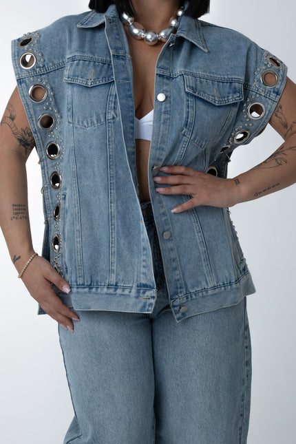 Gilet denim dettaglio anelli metallici