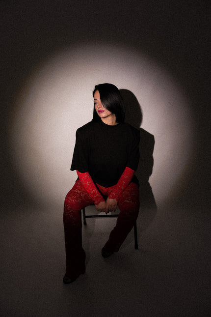 T-shirt oversize con spallina Justwest nera