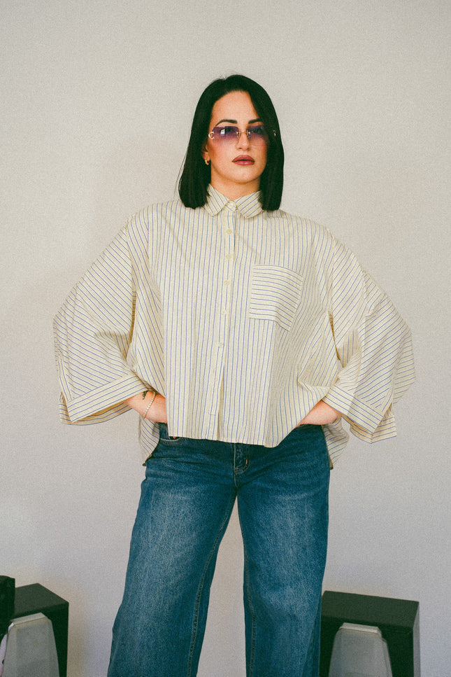 Camicia squadrata over righe gialla