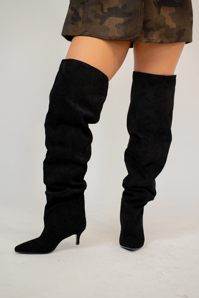 Stivale alto camoscio nero