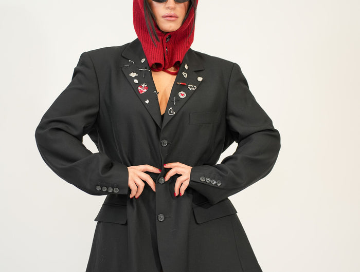 <h2>BLAZER REINVENTED</h2>